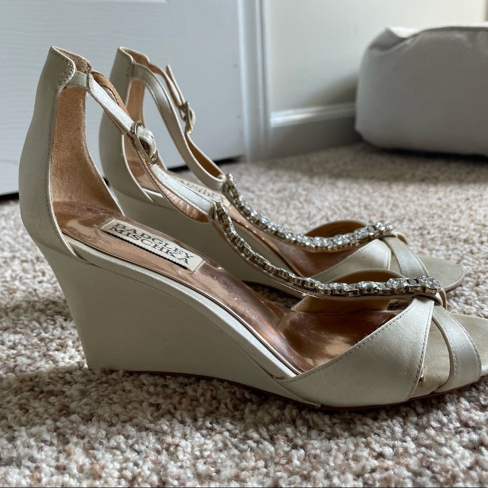 Badgley Mischka wedding shoes - Picture 3 of 5